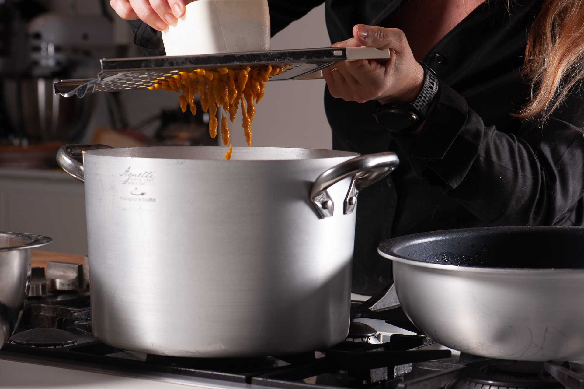 Spätzle alla zucca con burro acido, caffè e cavolo nero: Ricetta di  Mangiare Da Dio Magazine, Stefania Buscaglia